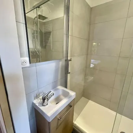 Hypercentre Parking Gratuit Daire Ajaccio (Corsica)